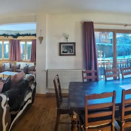 Catered Les Clochettes Hotel *