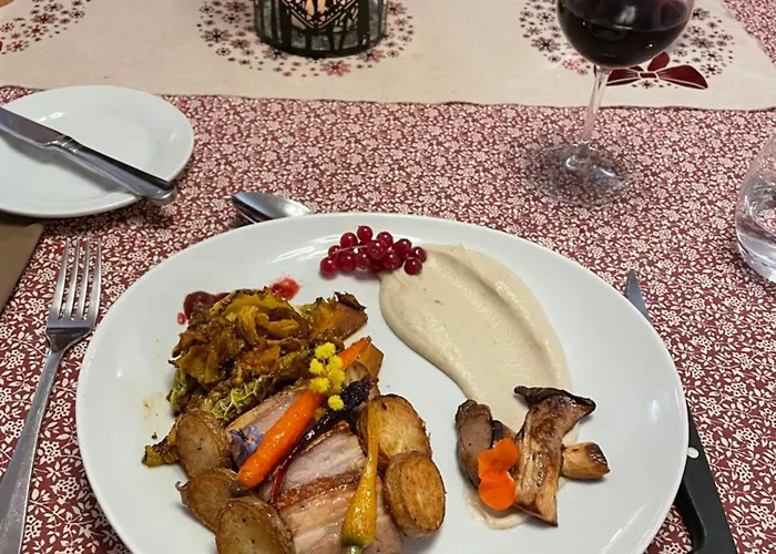 Catered Les Clochettes Hotel *